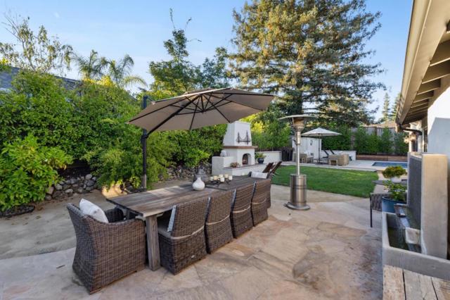 20 Mariposa Avenue, Los Gatos CA: https://media.crmls.org/mediaz/632952f3-3cb3-493d-9eba-625d92967bd4.jpg