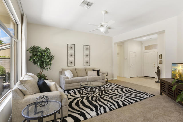 37549 Turnberry Isle Drive, Palm Desert CA: https://media.crmls.org/mediaz/63296a78-ed72-4e6f-8a88-79b55b75bbe4.jpg