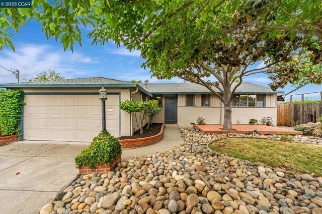 3119 Meadowbrook Dr, Concord CA: https://media.crmls.org/mediaz/632a48d3-09a3-4e6f-bb41-6694f31626c5.jpg