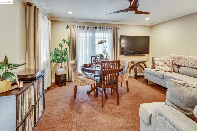 6610 Bancroft Avenue, Oakland CA: https://media.crmls.org/mediaz/632a4980-a747-4d63-9429-915ed2b1fe41.jpg