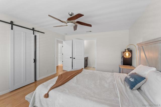 925 Moody Dr, Escondido CA: https://media.crmls.org/mediaz/632b3075-c316-4cb3-a121-1efbc8256176.jpg