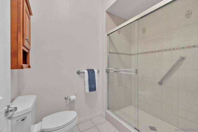 4676 Barcelona Way, Oceanside CA: https://media.crmls.org/mediaz/632b4bcf-75e9-4921-b779-fc424fce8da6.jpg
