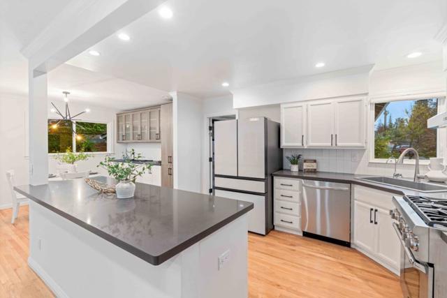 173 Ivy Hill Way, Los Gatos CA: https://media.crmls.org/mediaz/632be0ea-5fac-4bbf-9364-064ea8babc38.jpg