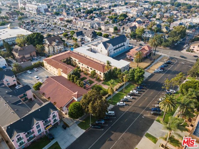 2623 Ellendale Place, Los Angeles CA: https://media.crmls.org/mediaz/632c1d63-0bcb-4f14-80dc-14e44973623c.jpg