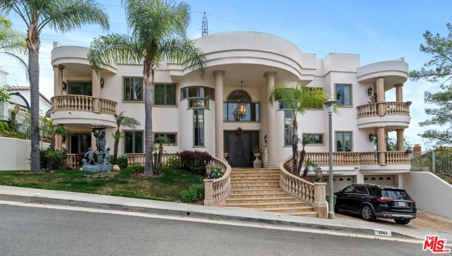 3848 Vista Linda Drive, Encino CA: https://media.crmls.org/mediaz/632c2509-cd6c-4247-ad7c-dd6e06d7c25f.jpg