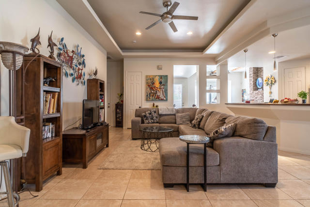 52280 Avenida Herrera, La Quinta CA: https://media.crmls.org/mediaz/632c7279-9de6-4ea5-96b3-8bb8878ac743.jpg