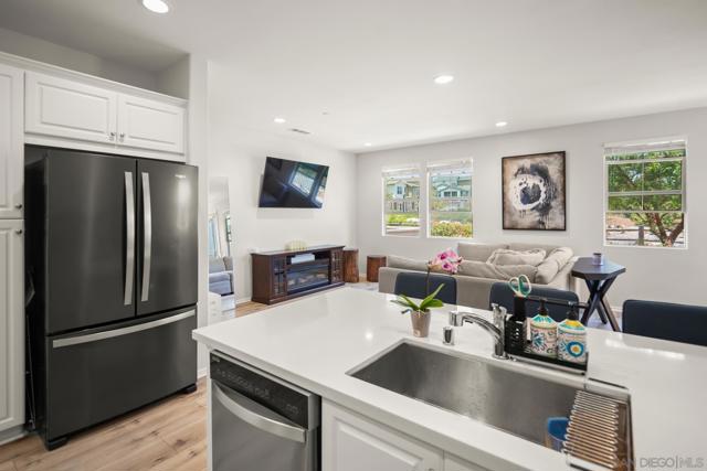 1257 Calle Datura, Chula Vista CA: https://media.crmls.org/mediaz/632cb479-8b55-4c25-9d11-98a895f8c2ad.jpg
