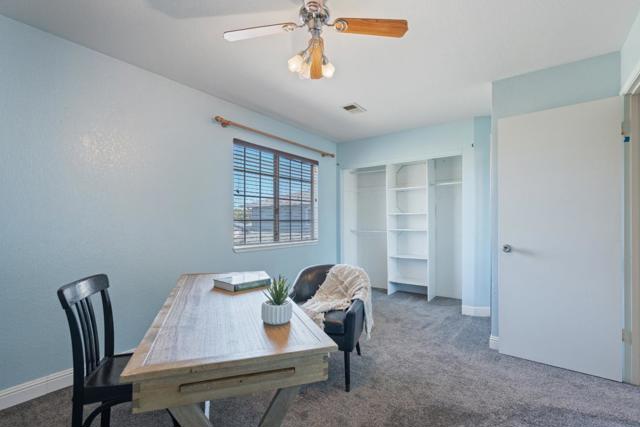 1411 Squire Court, Hollister CA: https://media.crmls.org/mediaz/632cd5e7-1912-4690-b3ba-8ca2f0e4d514.jpg