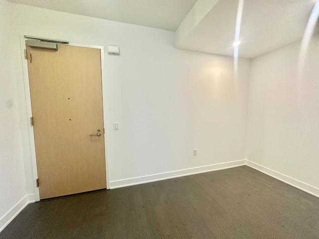 318 Main Street, San Francisco CA: https://media.crmls.org/mediaz/632de0b9-98aa-4a44-8f93-7135cf93ed16.jpg
