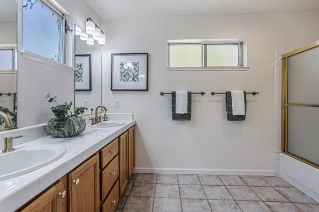 103 Whits Road, Mountain View CA: https://media.crmls.org/mediaz/632e04a8-c70f-4594-bb14-131157a9908b.jpg