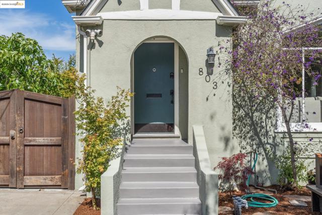 803 Evelyn Ave, Albany CA: https://media.crmls.org/mediaz/632e90fc-fb99-4c05-8c46-a96e2945399e.jpg