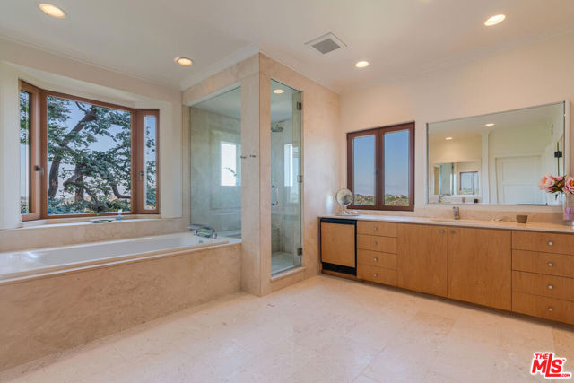 2232 Stradella Road, Los Angeles CA: https://media.crmls.org/mediaz/632e9b7c-67a3-4bf8-831e-f5ae3703c6f7.jpg