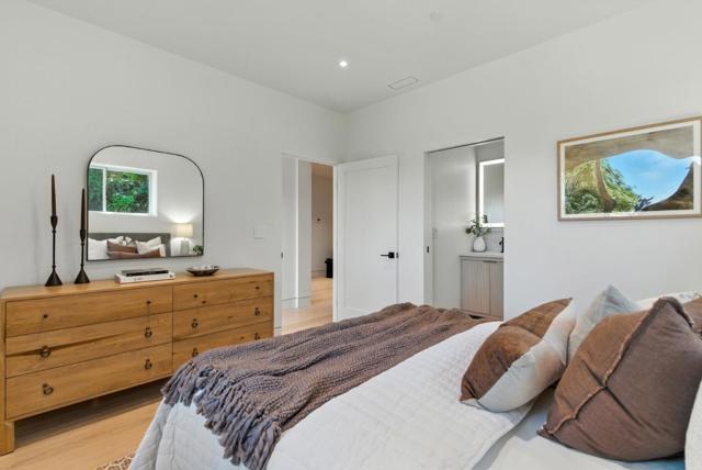 633 Manzanita Avenue, Corte Madera CA: https://media.crmls.org/mediaz/632ea695-b3ed-4ebd-84ef-4df3639799d3.jpg