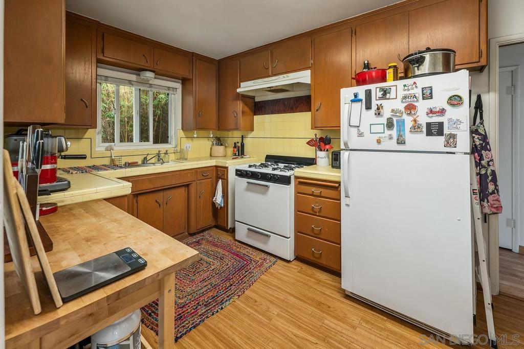 MLS #250035908SD img 18