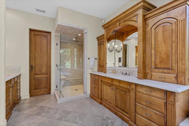 271 Ocean View Ave, Del Mar CA: https://media.crmls.org/mediaz/632f8b0e-9ba3-4f83-8207-ebbb816850de.jpg