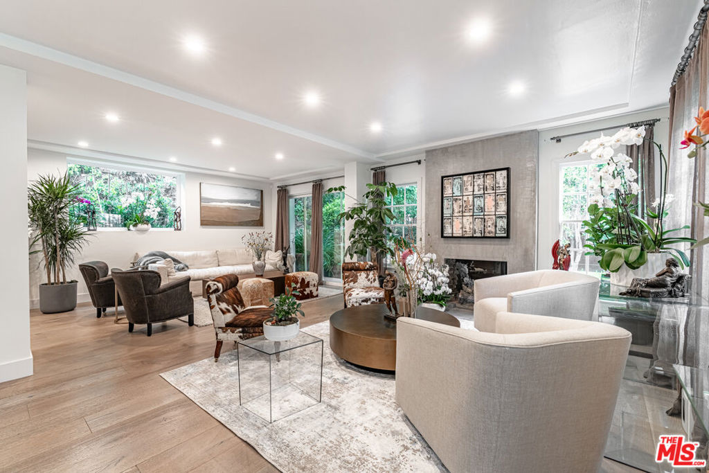 1438 San Ysidro Drive