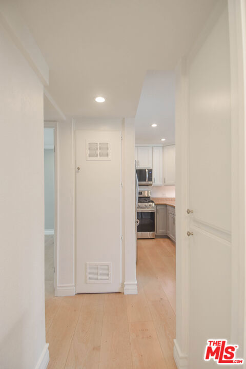 12530 Venice Boulevard, Los Angeles CA: https://media.crmls.org/mediaz/63309f57-3c6b-4224-85da-4b69b90919d8.jpg