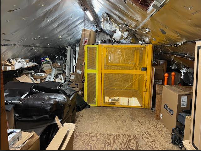 225 N Bascom Avenue, San Jose CA: https://media.crmls.org/mediaz/6330cd60-c959-43a4-8164-5623b8f3f46c.jpg