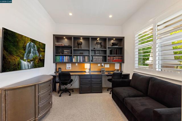 2854 Saklan Indian Dr, Walnut Creek CA: https://media.crmls.org/mediaz/63319ea5-ca90-466e-b2af-f385a6b6f7bb.jpg