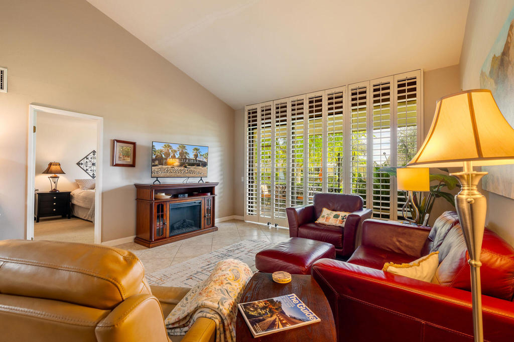 MLS #219139376PS image #2