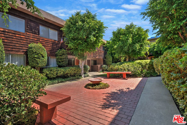 1 Bed Home for Sale in Encino, California