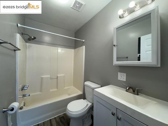 506 W 15Th St, Antioch CA: https://media.crmls.org/mediaz/6332356e-0244-4403-90fc-800275e1ce43.jpg