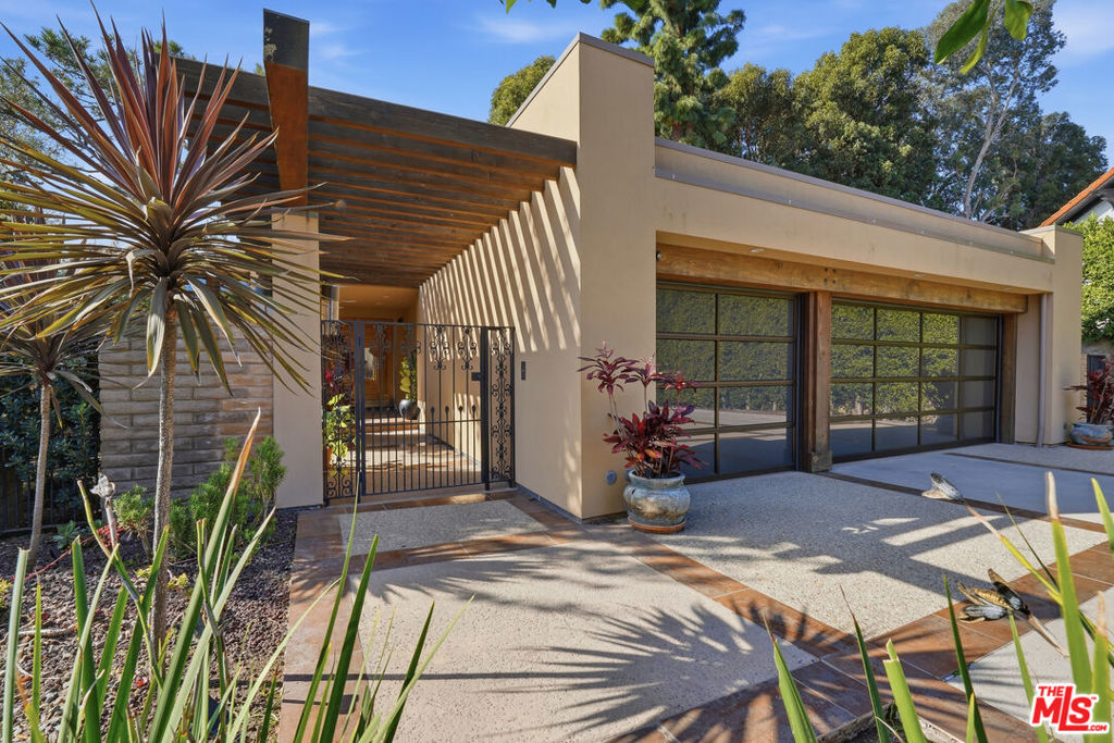 17424 Cumpston Street