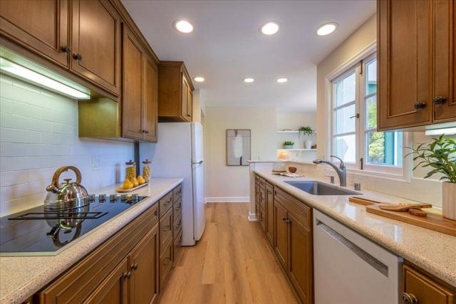 111 W 3rd Avenue, San Mateo CA: https://media.crmls.org/mediaz/6332b2bd-67f3-4bfc-9075-566e402b23b8.jpg