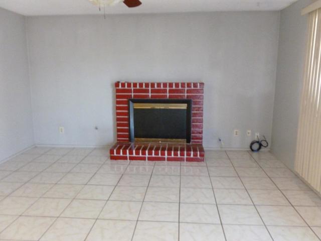 460 SE Jeremy Court, Oakdale CA: https://media.crmls.org/mediaz/633328f9-aaf6-4ad2-bd15-bf0d11964071.jpg