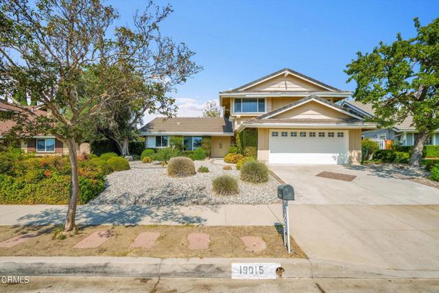 19015 Braemore Road, Porter Ranch CA: https://media.crmls.org/mediaz/63333ad4-80f8-44ce-b308-6128dd2a8397.jpg