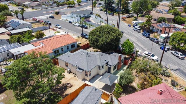 8787 Washington Avenue, La Mesa CA: https://media.crmls.org/mediaz/63337b90-b7cb-44c8-b434-d9095ada50ef.jpg