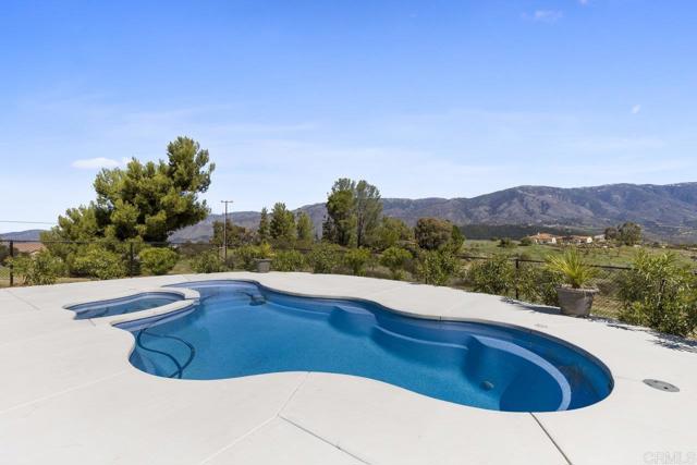 31223 Pauma Heights Road, Valley Center CA: https://media.crmls.org/mediaz/63340992-9811-47b3-afbd-082ef4b2543f.jpg