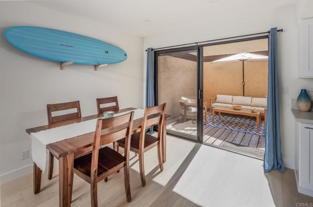 1680 N Coast Hwy 101, Encinitas CA: https://media.crmls.org/mediaz/63345e8d-f445-4b34-971c-1412b5c299ad.jpg