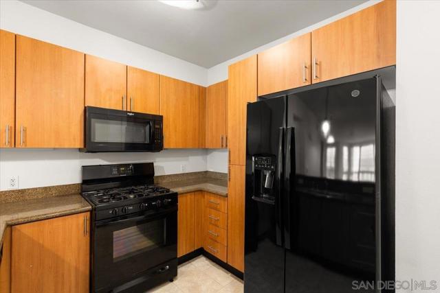 1465 C St, San Diego CA: https://media.crmls.org/mediaz/63347c04-d769-4279-b7ed-ea5eeacf7b55.jpg