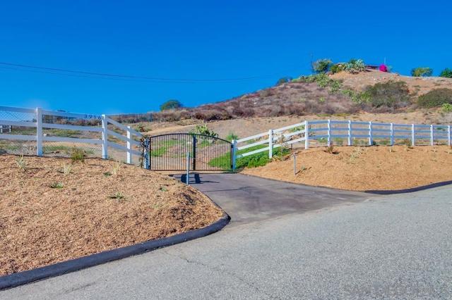 3916 Citrus Dr, Fallbrook, California 92028, 3 Bedrooms Bedrooms, ,3 BathroomsBathrooms,Single Family Residence,For Sale,Citrus Dr,250020806SD