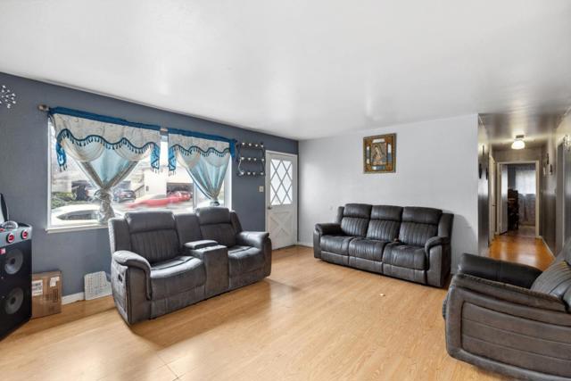1182 Leigh, San Jose CA: https://media.crmls.org/mediaz/63350b17-d61b-4846-a217-8a2e89f9beaf.jpg