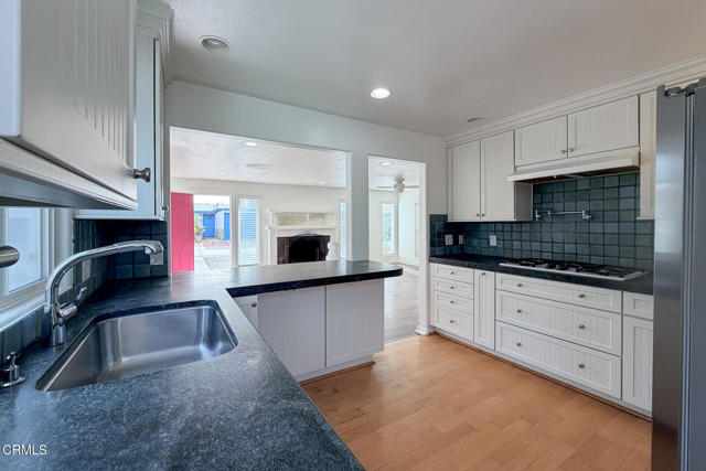 Detail Gallery Image 7 of 35 For 117 Van Nuys Ave, Oxnard,  CA 93035 - 3 Beds | 2 Baths