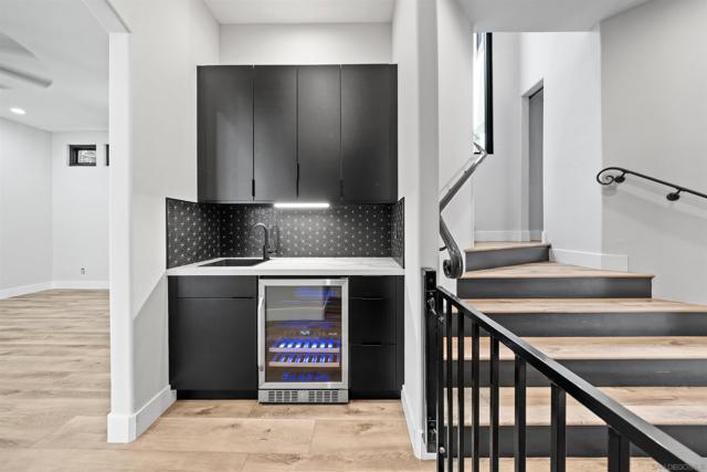 3160 Goldfinch St, San Diego CA: https://media.crmls.org/mediaz/63365de2-48d1-47ff-8fa3-5d50778bfd2e.jpg