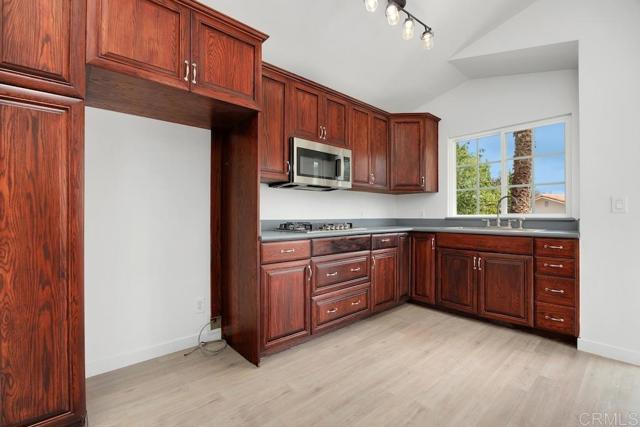 Detail Gallery Image 23 of 36 For 1583 Avenida De Los Lirios, Encinitas,  CA 92024 - 4 Beds | 3 Baths