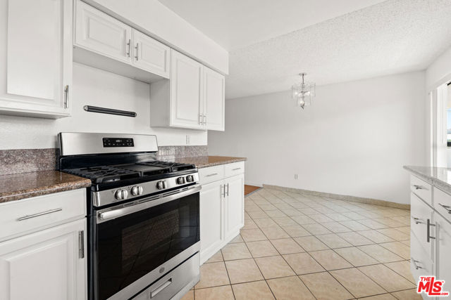 11975 Texas Avenue, Los Angeles CA: https://media.crmls.org/mediaz/6336e950-e45c-4b9e-8a22-28499cf6c5f6.jpg