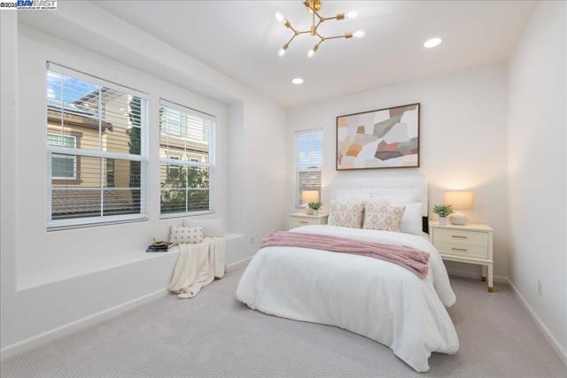 3335 Vittoria Loop, Dublin CA: https://media.crmls.org/mediaz/63370752-c5ec-4c69-a84f-b6ed34388258.jpg