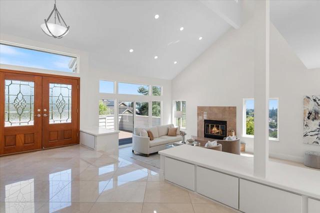 Image 5 of 54 For 10387 Avenida Lane