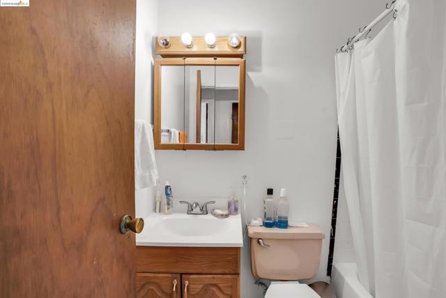 Image 11 of 24 For 5314 Bayview