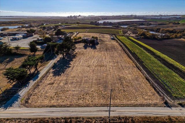 235 Lee Road, Watsonville CA: https://media.crmls.org/mediaz/633bfe1c-ad4c-48b4-adea-8c324a6c7816.jpg