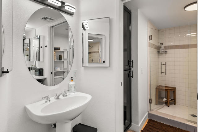 100 E Stevens Road, Palm Springs CA: https://media.crmls.org/mediaz/633cc26b-95f0-47e2-a226-9363bc1d5b43.jpg