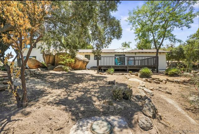 2523 San Vicente Road, Ramona CA: https://media.crmls.org/mediaz/633d1061-3ab5-4336-9bc7-0c8b538b1b03.jpg