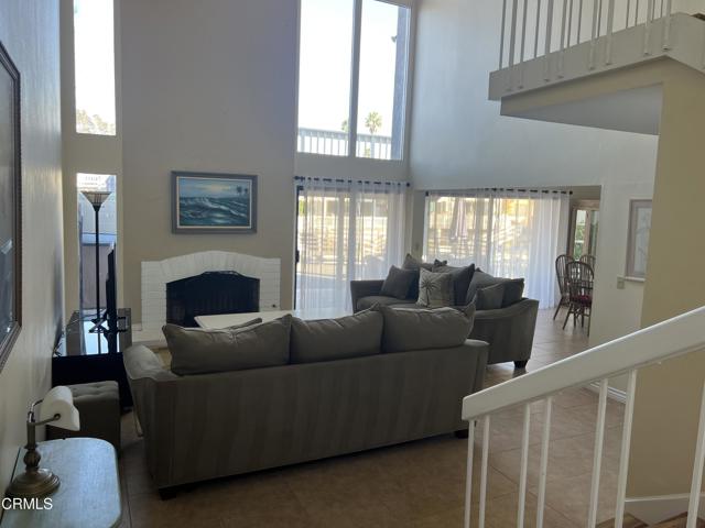 Detail Gallery Image 5 of 15 For 2230 Monaco Drive Dr, Oxnard,  CA 93035 - 3 Beds | 2/1 Baths