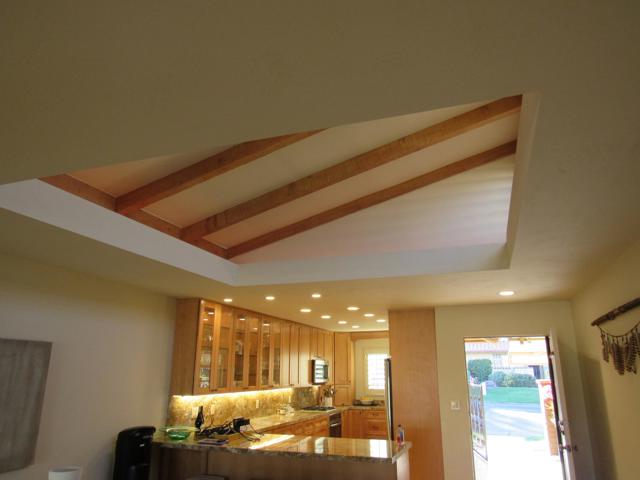 48440 Racquet Lane, Palm Desert CA: https://media.crmls.org/mediaz/633e19b0-94dc-4953-b1d8-f3627622cbe3.jpg