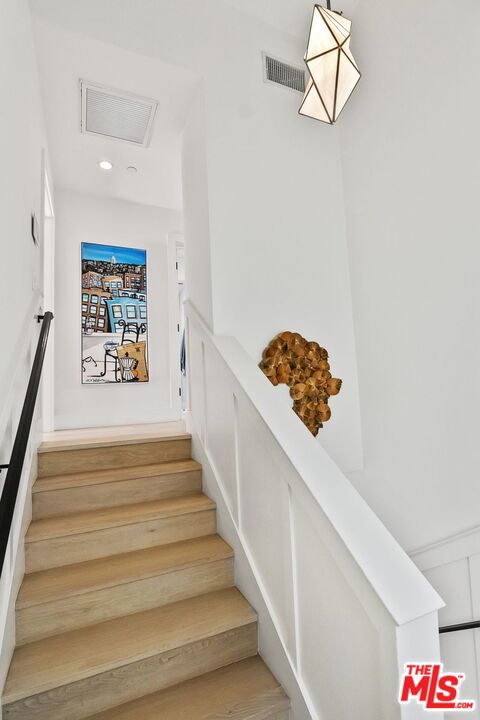 Image 13 of 54 For 2711 2nd Street