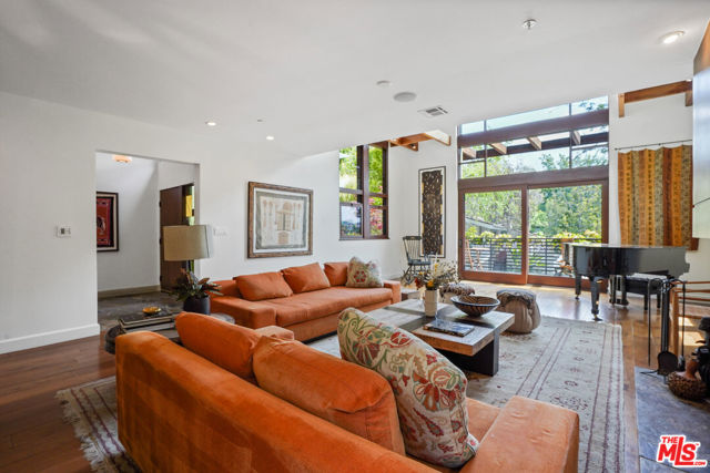 Image 7 of 67 For 2669 Harlesden Court